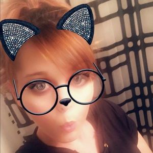 Meet your Posher, Clarissa